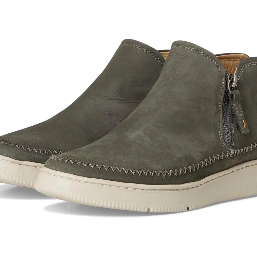 Samuel Hubbard
Featherlight Laguna Zip Bootie